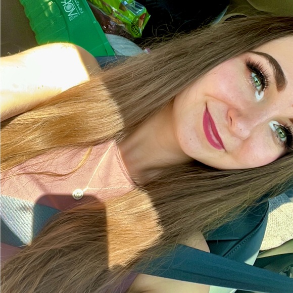 Meet your Posher, Anneka - Picture 1 of 1